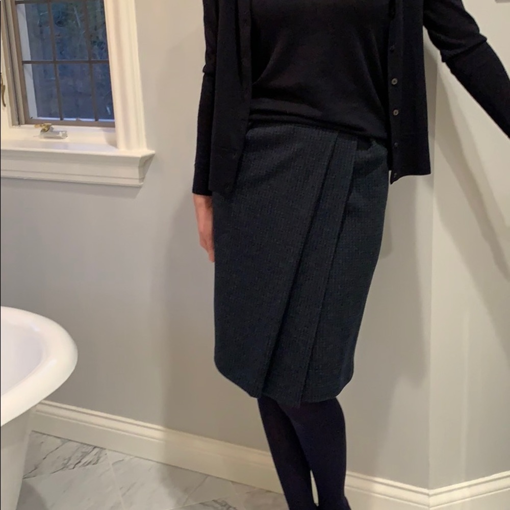 Giorgio Armani blue/grey wool pleated skirt. 40 - Picture 9 of 15